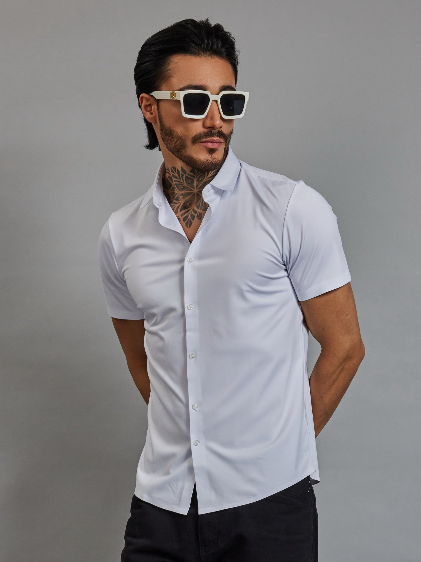 Men’s Slim Fit White Short Sleeve Button-Up Shirt