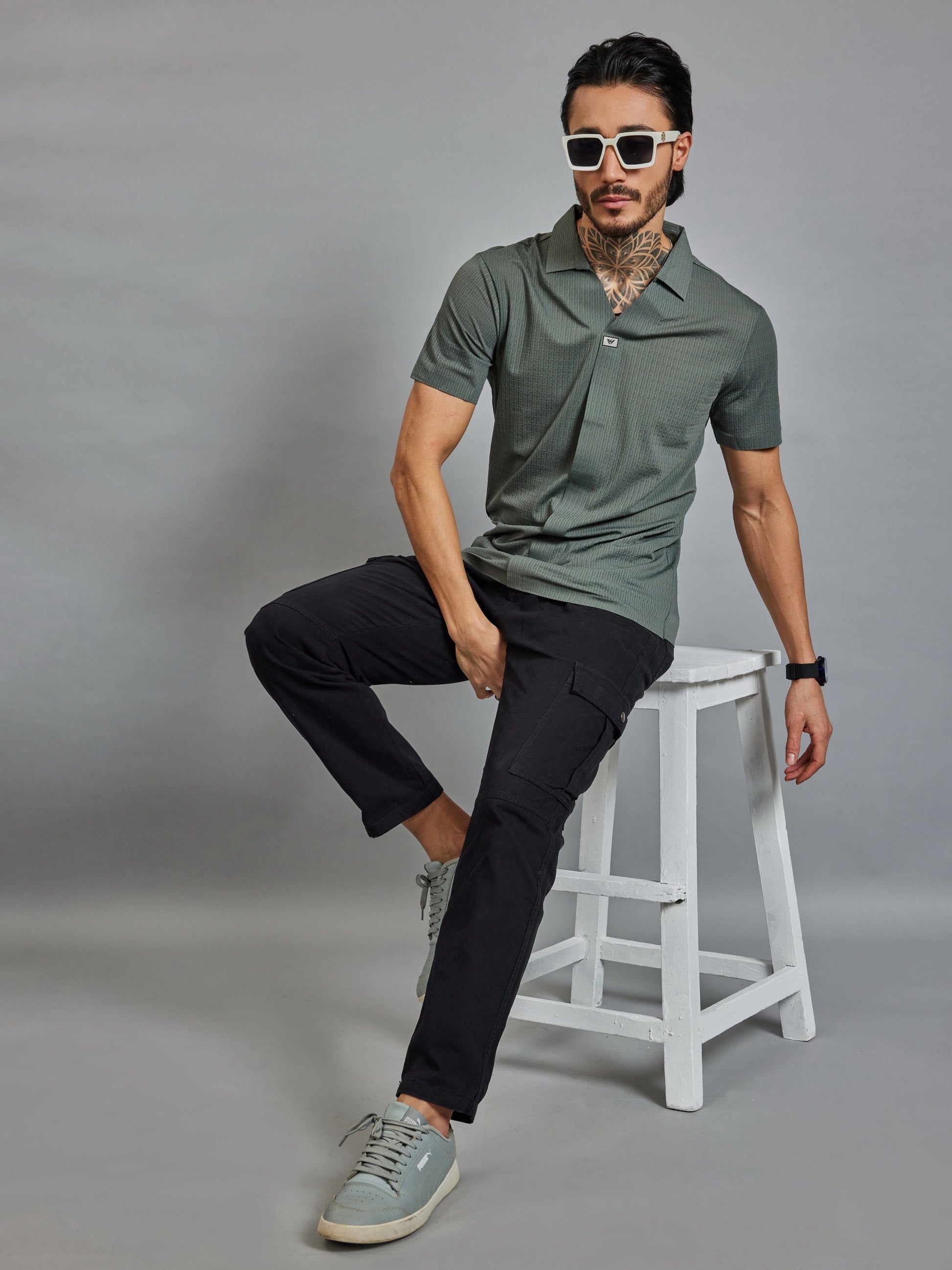 OTFIT T-Shirt Men’s Sage Green Resort Polo T-Shirt - Popcorn Knit & Net Panel, Lightweight & Breathable
