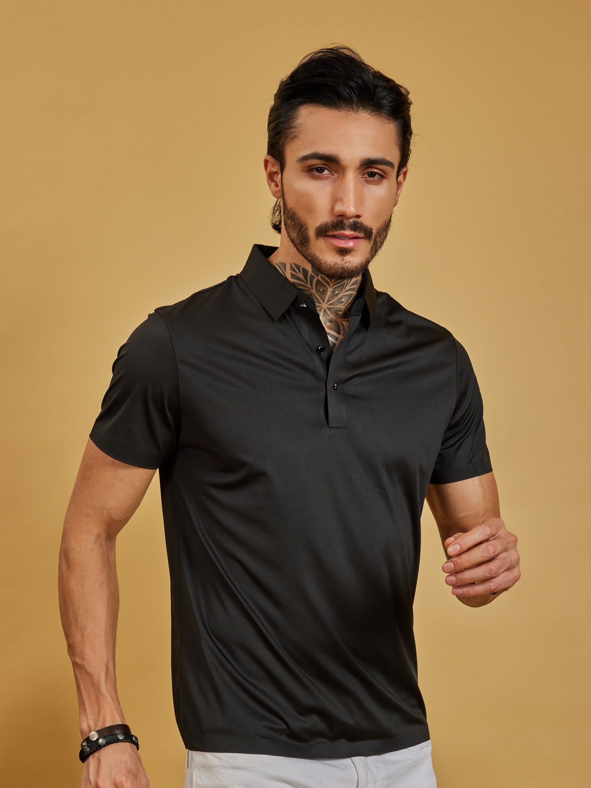 OTFIT T-Shirt Men’s Stitchless Polo T-Shirt – Jet Black Premium Nylon, No Pocket, 3-Button Placket